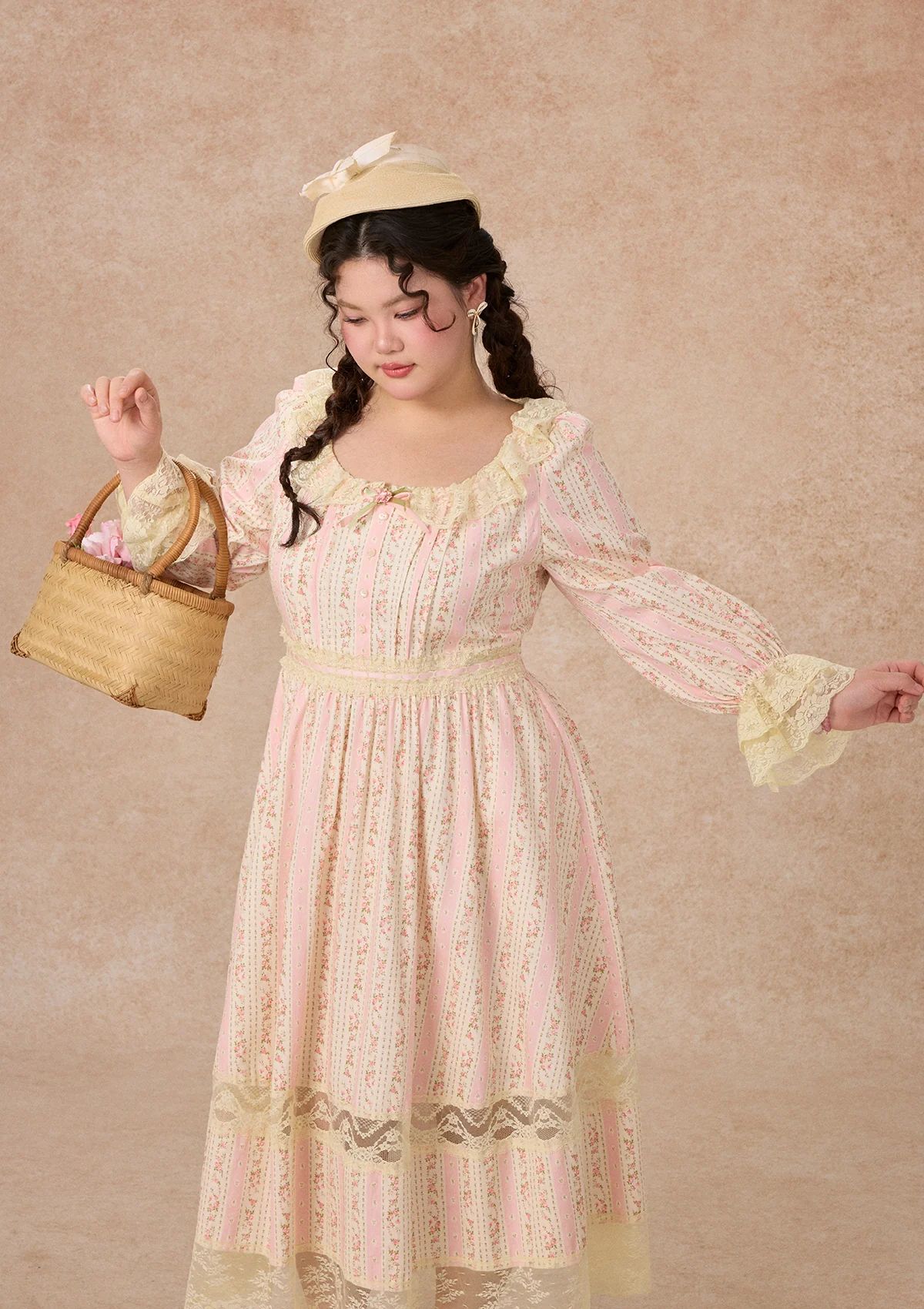 Curve&Plus Honey Flower Notes Dress - Image 9